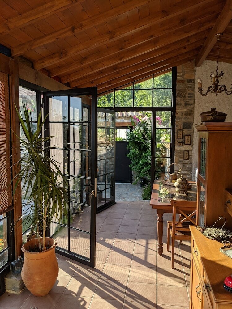 Hostal Bahab Guest House