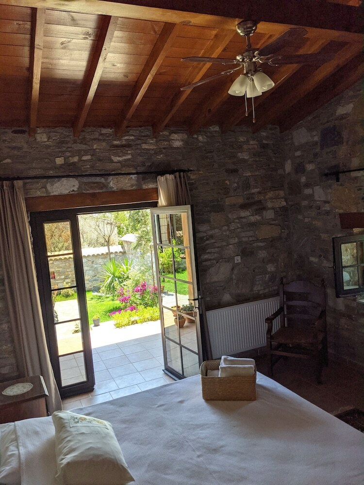 Hostal Bahab Guest House
