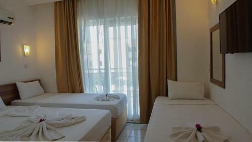 Monna Roza Beach Hotel