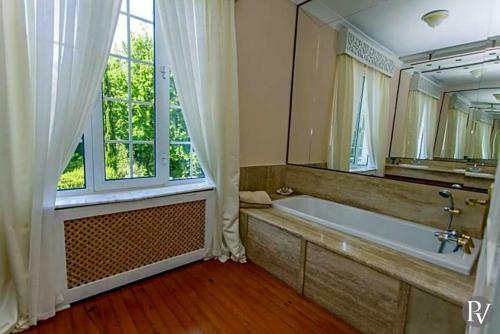 Marmaris Villa Sleeps 7 Pool Air Con Wifi