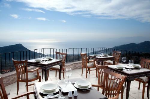 Hostal Assos Kayalar Terrace