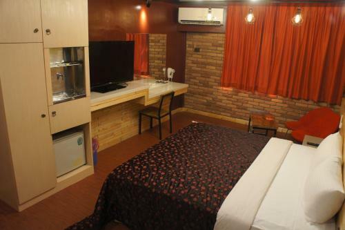 Hotel Paris Motel