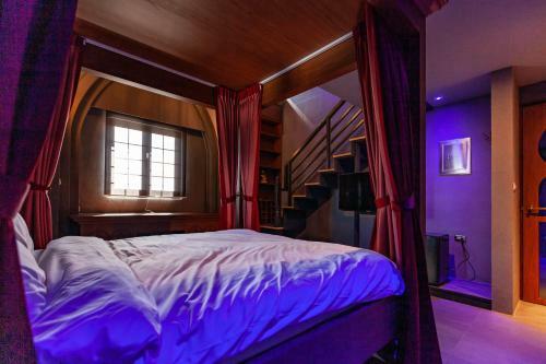 Hogwarts Castle Guest House
