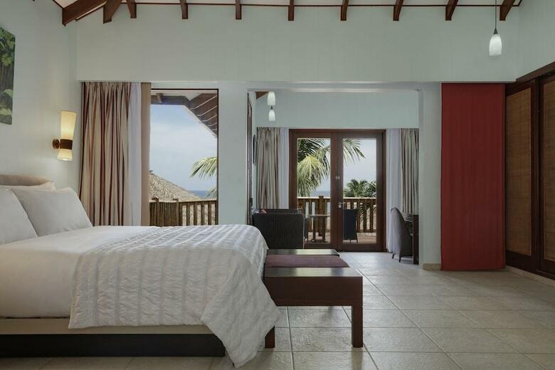 Hotel Le Meridien Fisherman's Cove