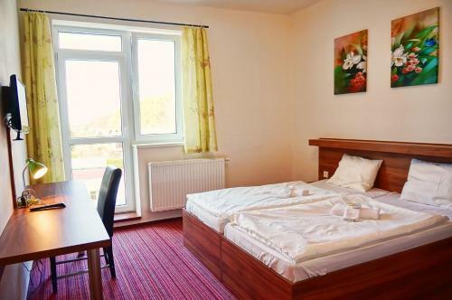 Hostal Restaurace A Penzion Zd?n� Bouda