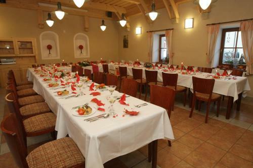 Hostal Penzion Nad Oborou