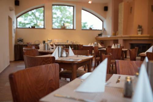 Hostal Penzion Nad Oborou