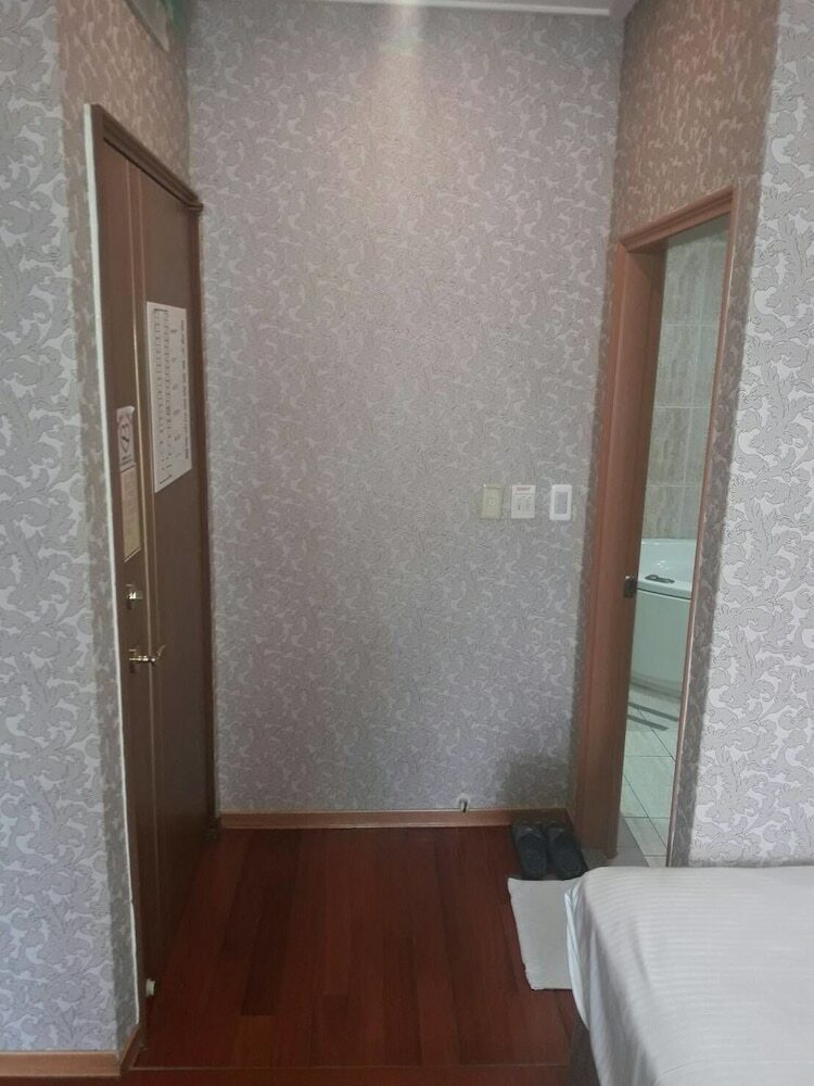 Regin Business Motel