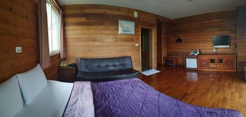 Bed & Breakfast Crystal Jade Chalet