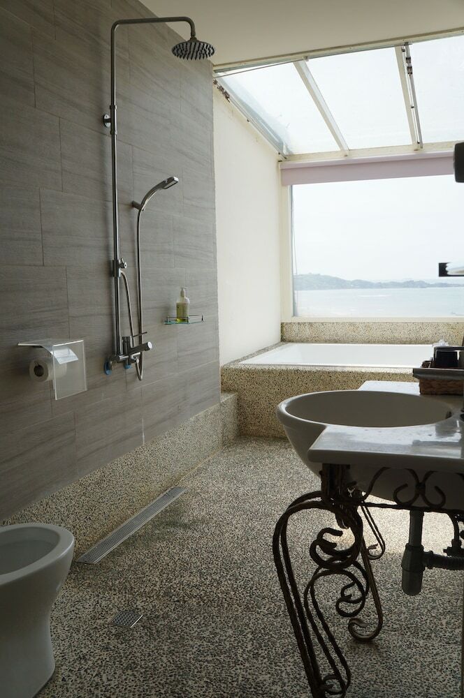 Hostal Chill Chill House