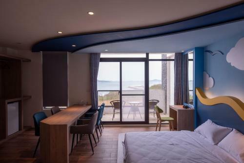 Finding Sea B&B Hall 2