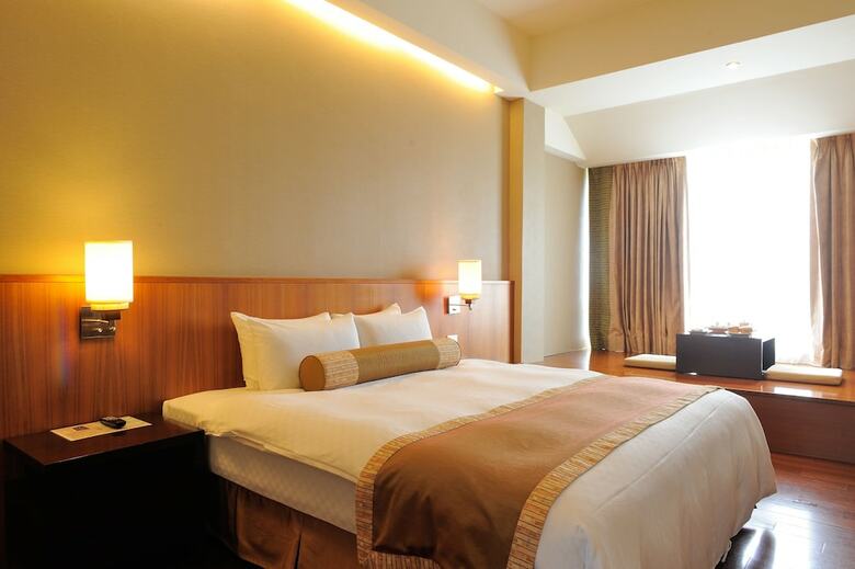 Hotel Young Lake Resort
