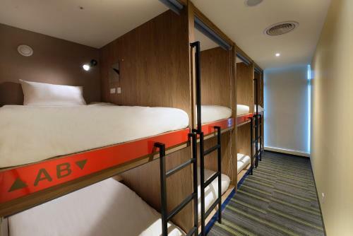 Park City Inn & Hostel
