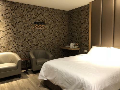 Honest & Warm Hotel