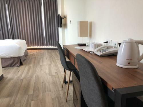 Honest & Warm Hotel