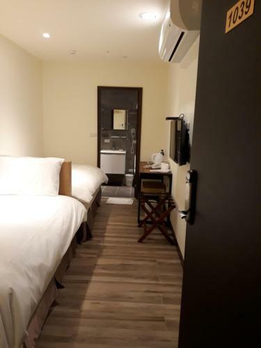 Honest & Warm Hotel