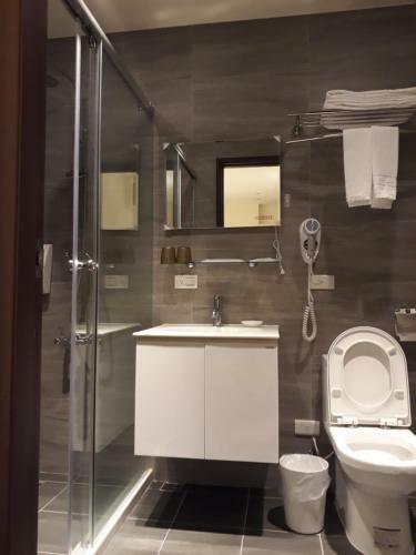 Honest & Warm Hotel