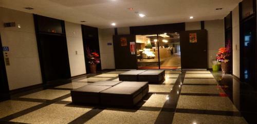 Honest & Warm Hotel