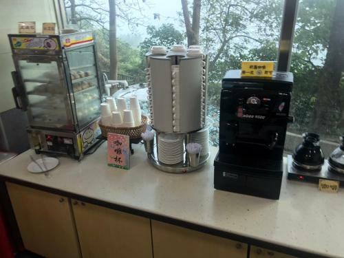 Hostal Li Quan Hot Spring Resort
