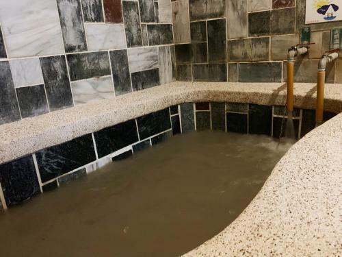 Hostal Li Quan Hot Spring Resort