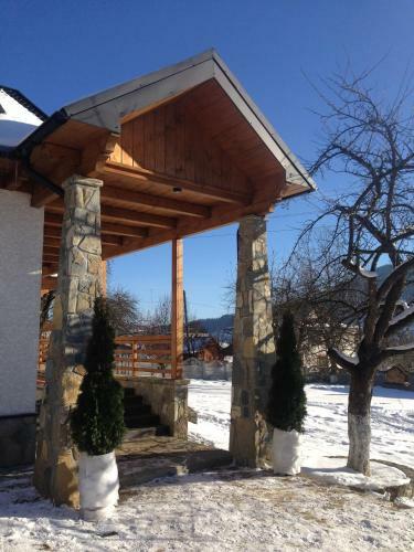 Hostal Cottage Familiya