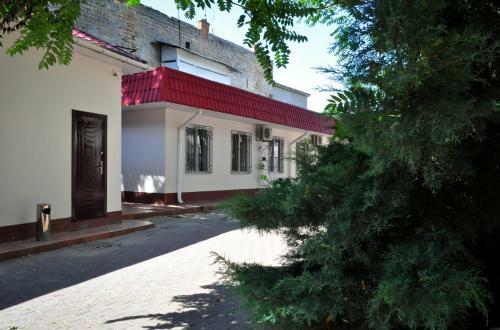 Old Courtyard Hostel