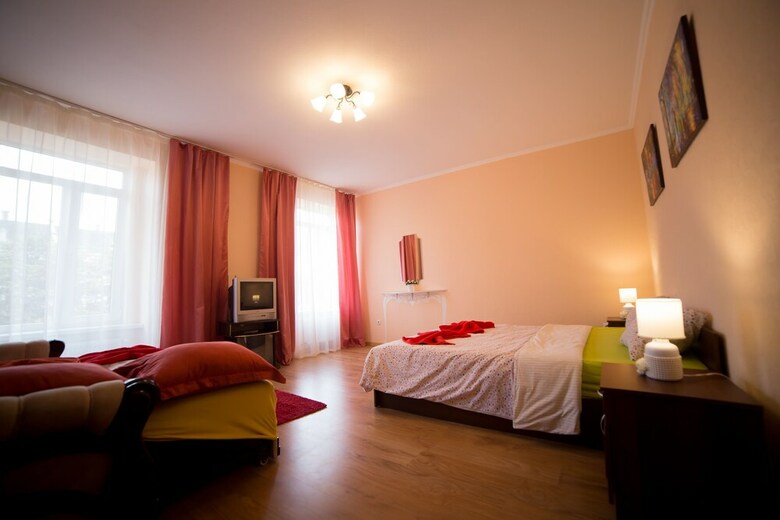 Best Apartments On Kyryla & Mefodia