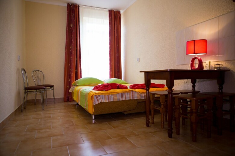 Best Apartments On Kyryla & Mefodia