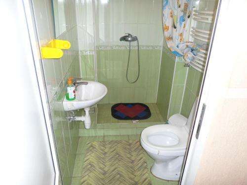 Hostal Piroshka Hotel