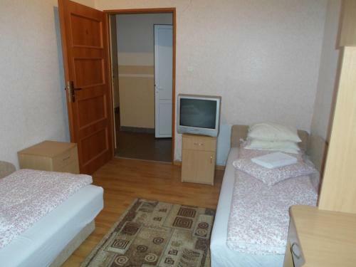 Hostal Piroshka Hotel