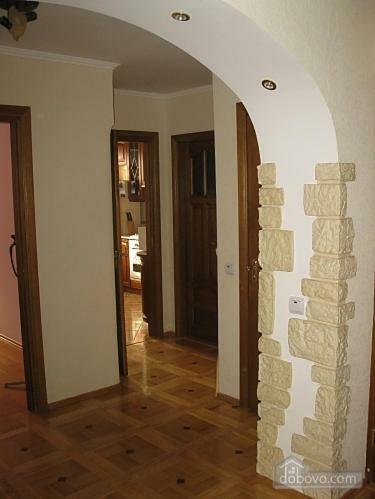 Apartment On Suhomlinskogo 4