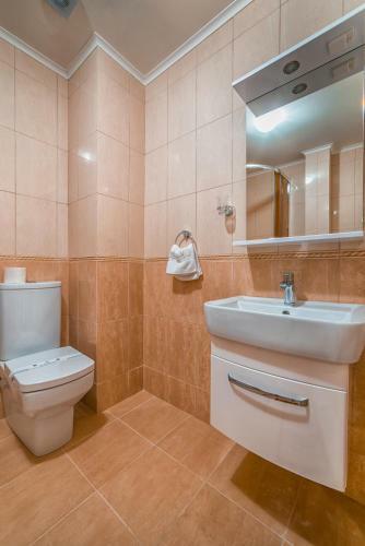 Hotel And Restaurant Velure