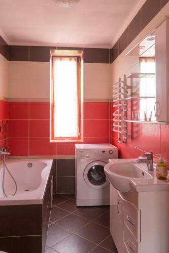 Hostal Semeyny Guest House