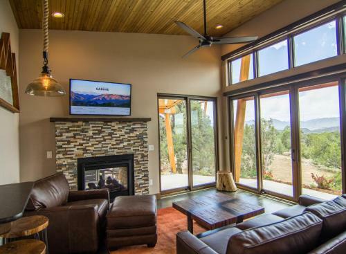 Hotel Royal Gorge Cabins