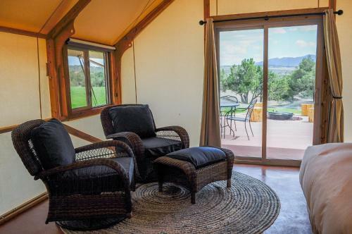 Hotel Royal Gorge Cabins