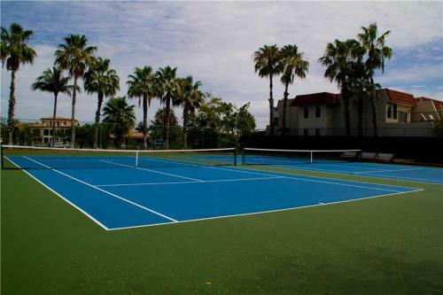 Apartamento East Gulf Condo #741