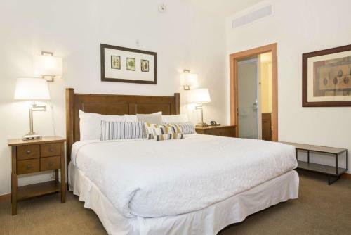 Capitol Peak Lodge, A Destination Residence