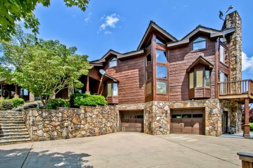 Douglas Lake Lodge In The Smoky Mountains