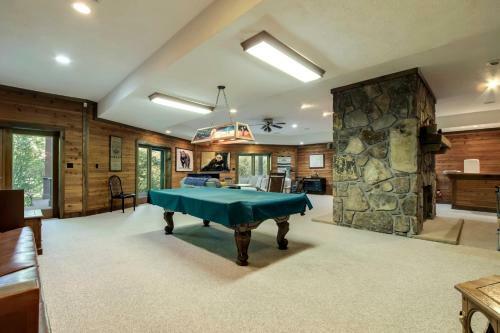 Douglas Lake Lodge In The Smoky Mountains