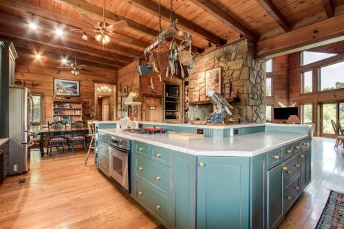Douglas Lake Lodge In The Smoky Mountains