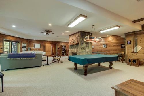 Douglas Lake Lodge In The Smoky Mountains