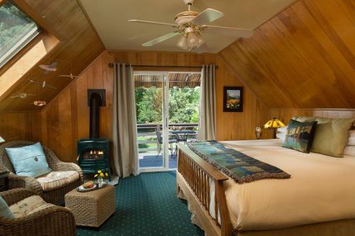 Eagle Rock Lodge