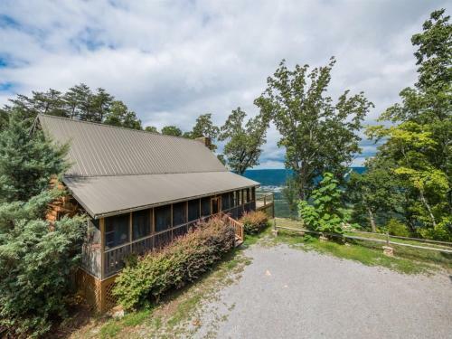 Hunters Lodge