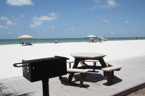 Apartamento 302 - Sunset Chateau