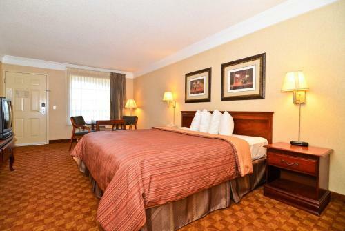 Motel Peach State Inn & Suites