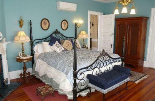 Berkeley House Bed & Breakfast