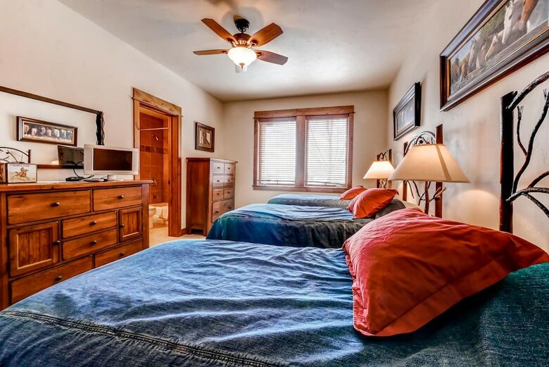 Eagleridge Townhomes 1556