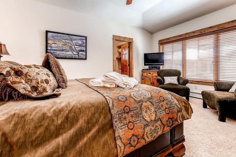 Eagleridge Townhomes 1556