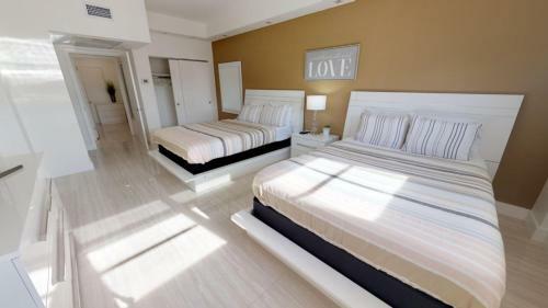 Apartamento Collins Condo #256742