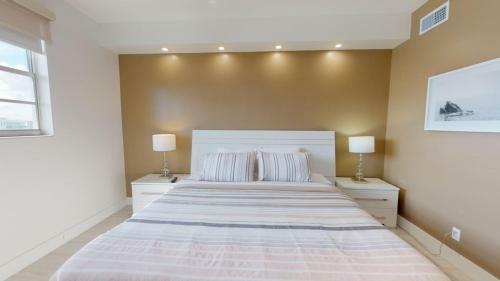 Apartamento Collins Condo #256742